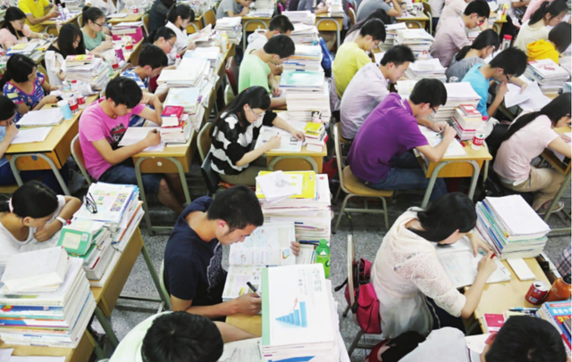 高考成绩受哪些因素的影响(“高考爆料：六大错误致考生失常！”)