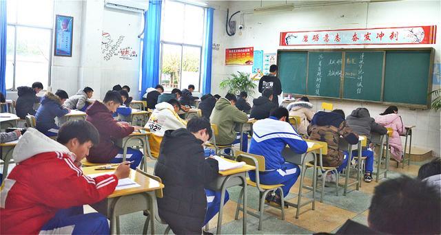 如何寻找有效学习方法(学霸秘籍：持久学习动力大揭秘)