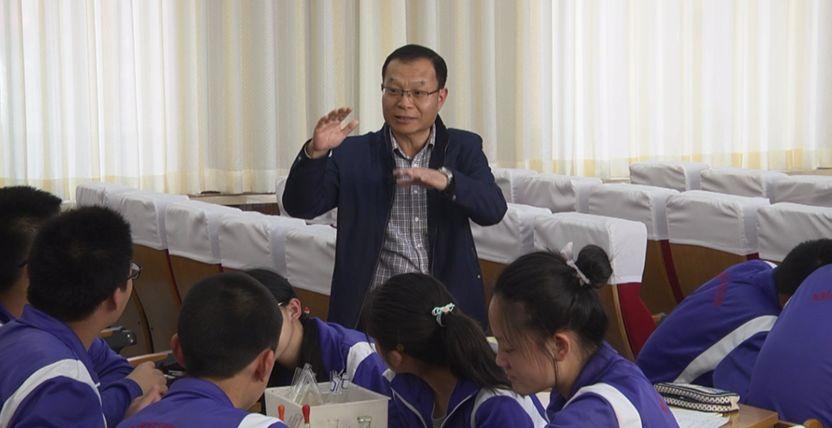 如何给高中学生讲历史