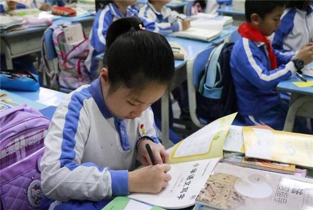 怎么整理课堂笔记(有效的整理课堂笔记的方法)