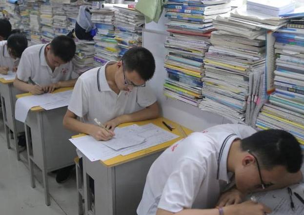 如何学会自我成长(实现自我成长的策略)