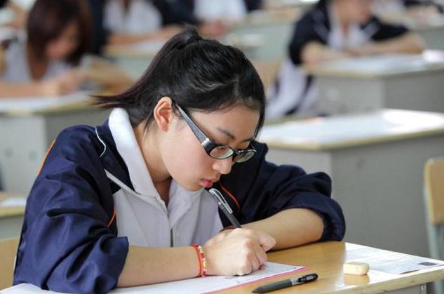 怎样明确作文的中心思想(明确作文中心思想的方法)