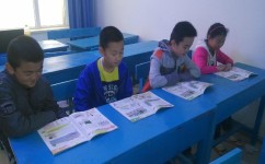 英语怎么提前预习高中(绝密高中英语高分密码，一夏破解学霸秘诀！)